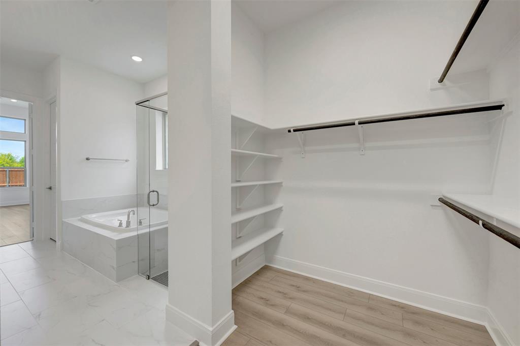 2813 Genuine Risk Court Property Photo 17