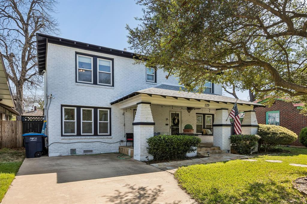 2235 Mistletoe Boulevard Property Photo 1