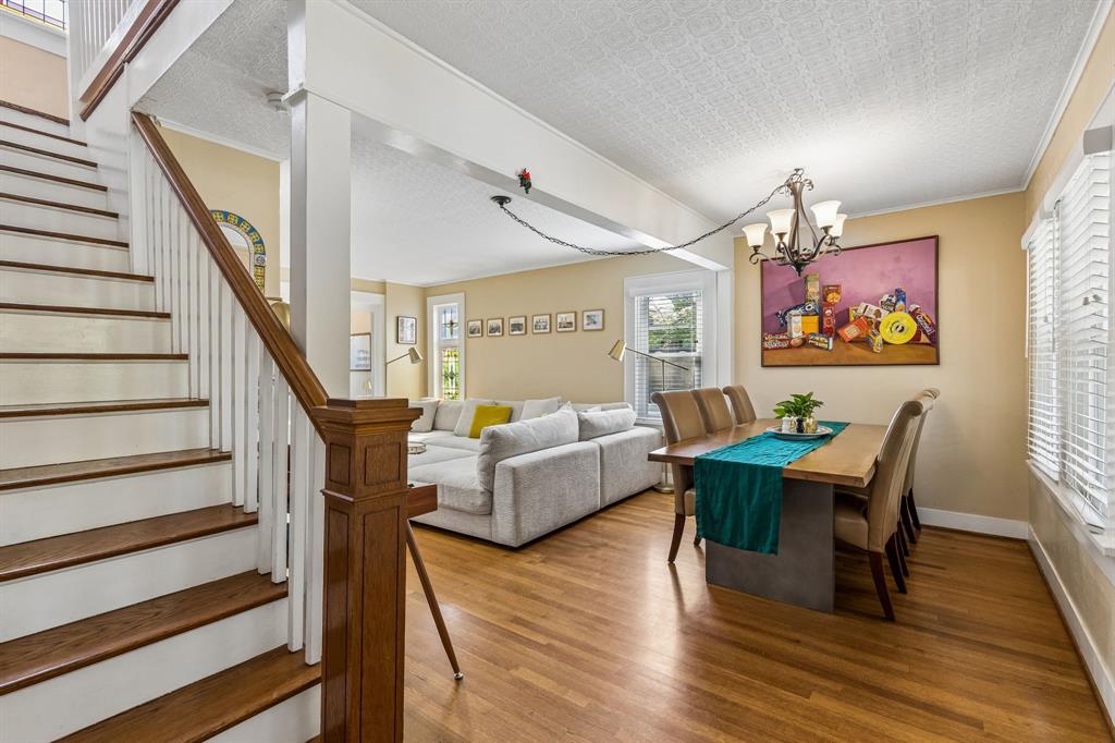2235 Mistletoe Boulevard Property Photo 4