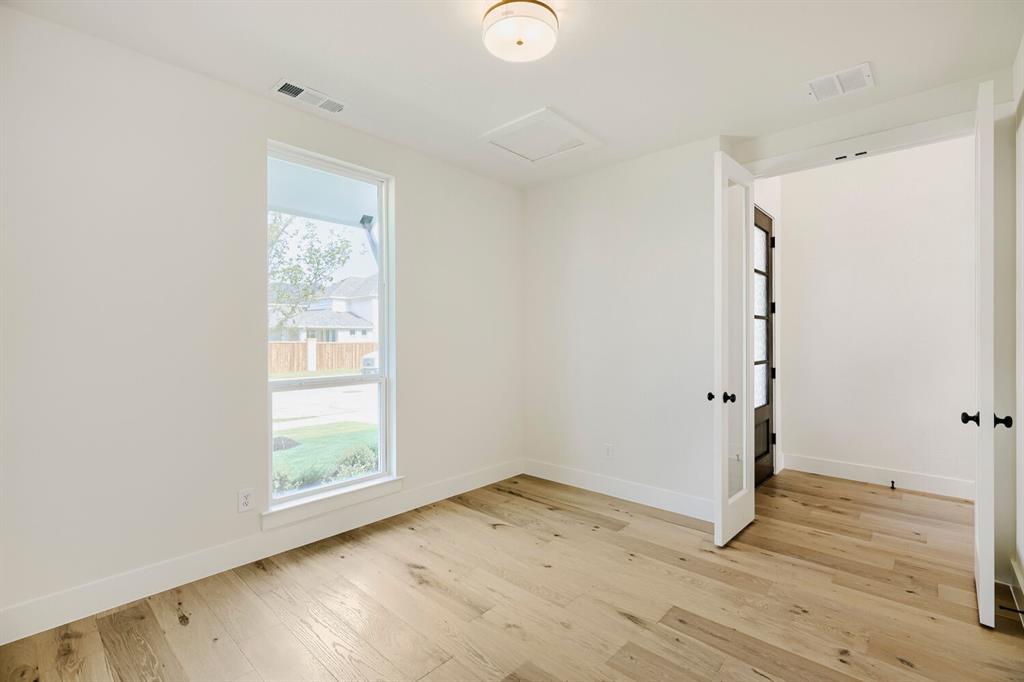 940 Heatherbrook Drive Property Photo 18