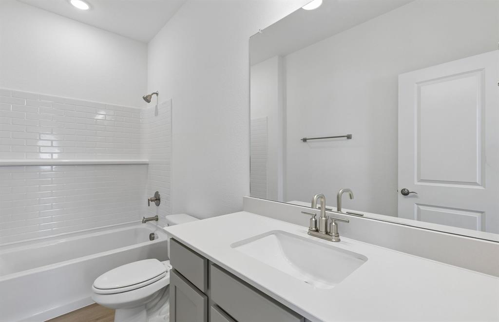 1316 Holmes Street Property Photo 3
