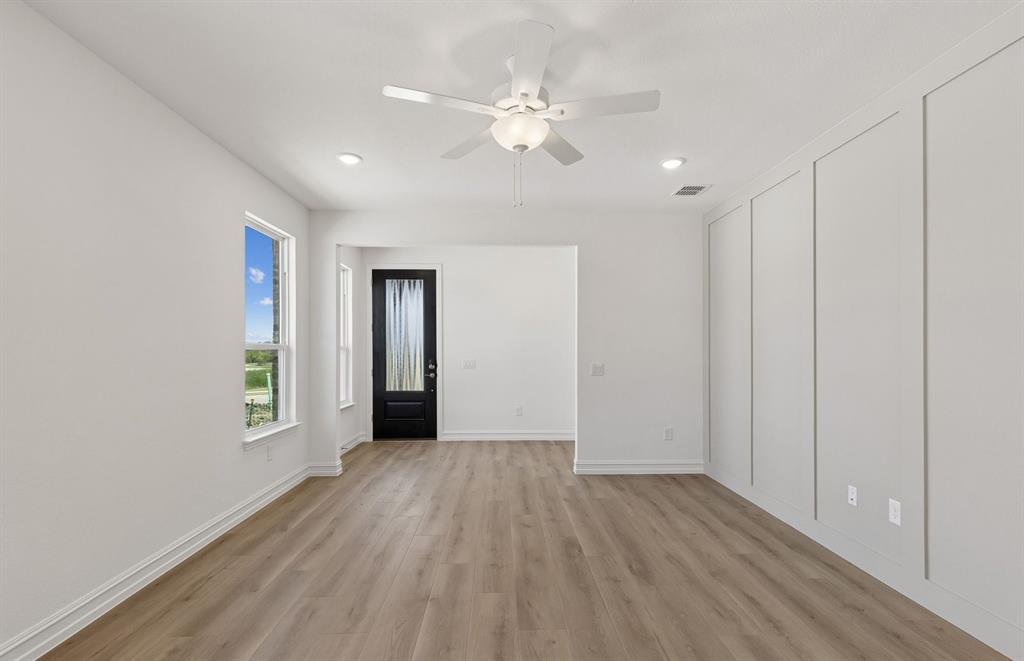 1316 Holmes Street Property Photo 10