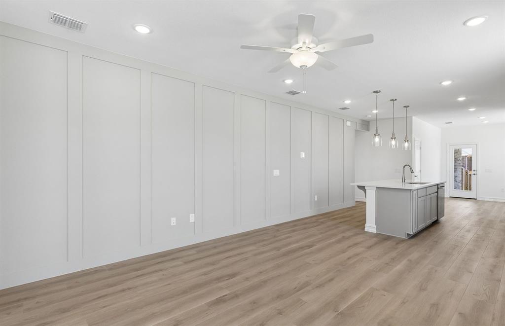 1316 Holmes Street Property Photo 11