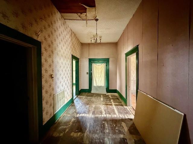 950 W Bonham Avenue Property Photo 3