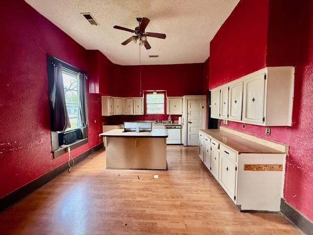 950 W Bonham Avenue Property Photo 8