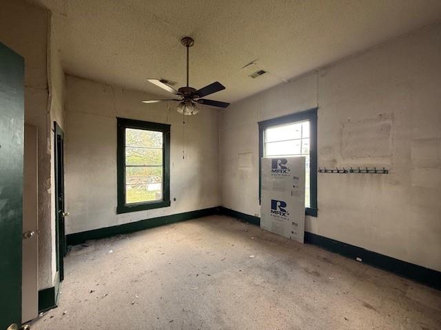 950 W Bonham Avenue Property Photo 19