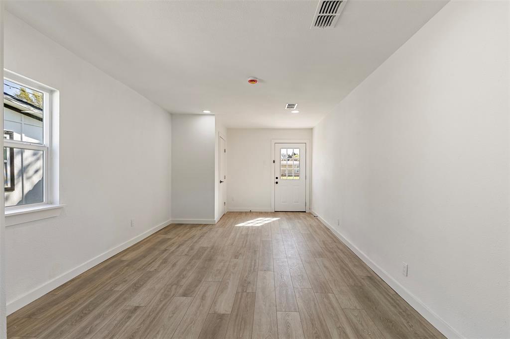 912 Wilkinson Drive Property Photo 12