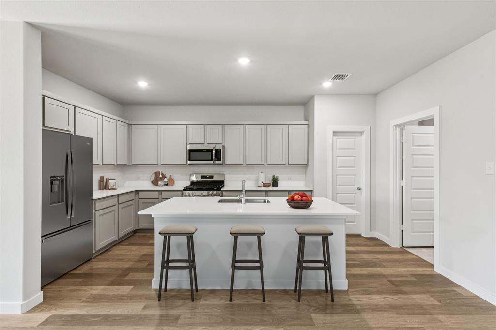 2107 Sunshining Road Property Photo 6