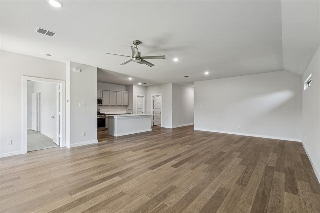 2107 Sunshining Road Property Photo 13
