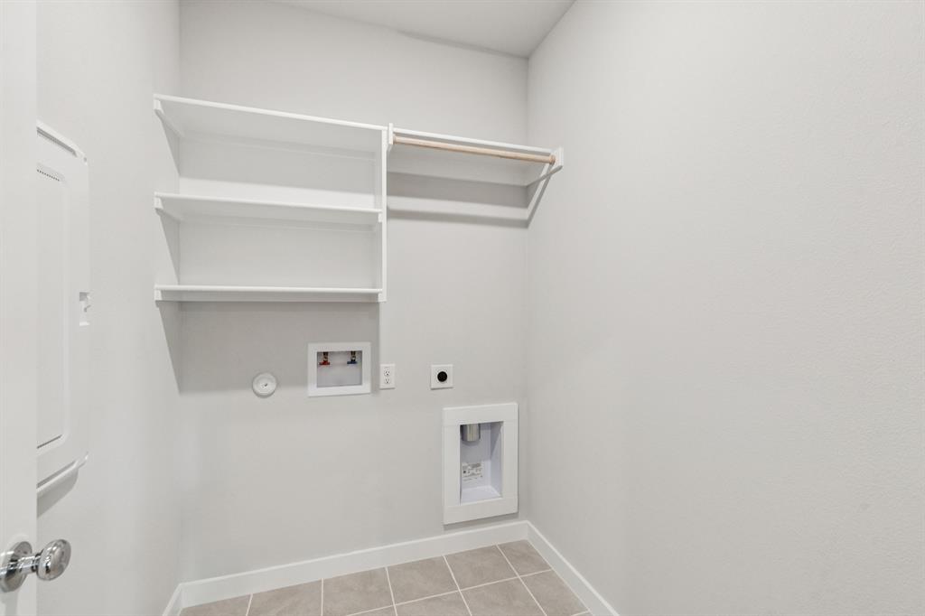 2107 Sunshining Road Property Photo 17