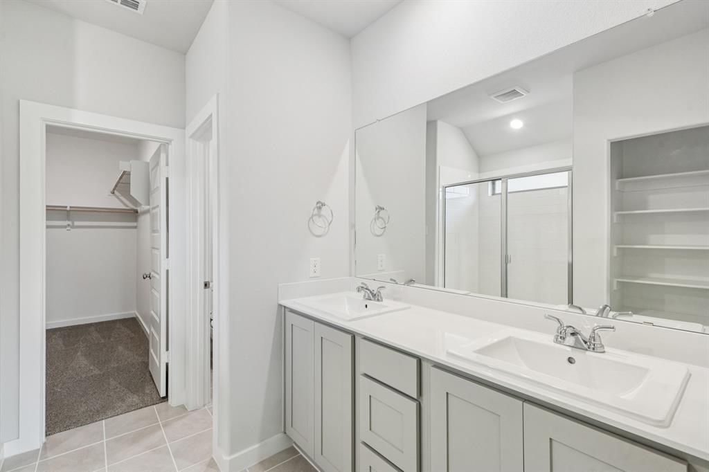 2107 Sunshining Road Property Photo 22