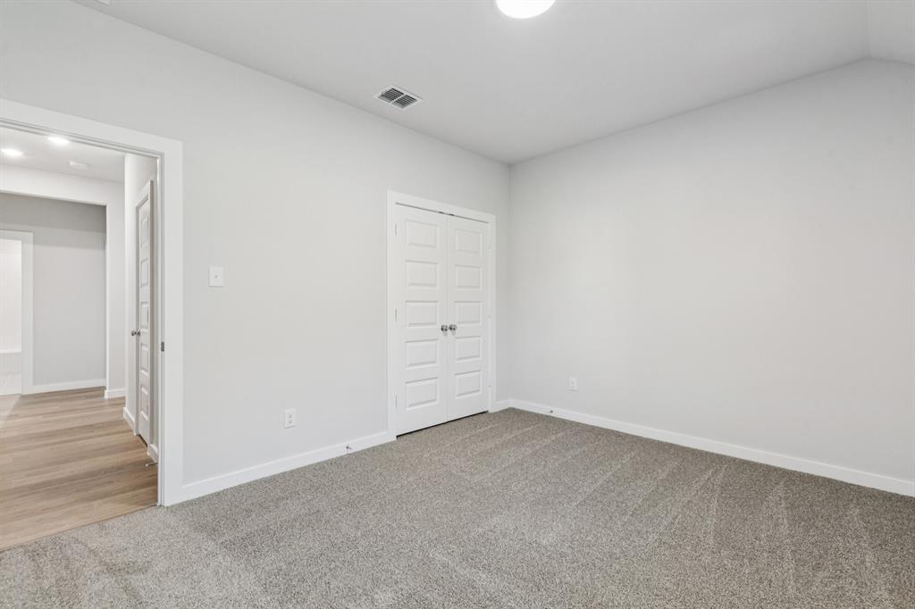2107 Sunshining Road Property Photo 29