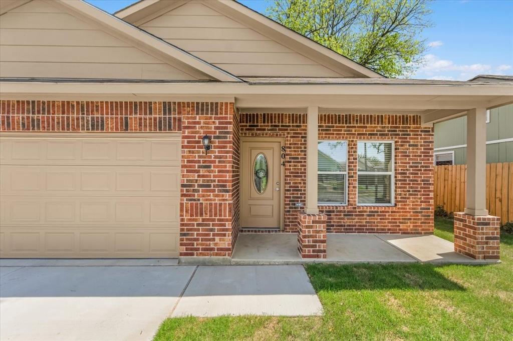 804 N Chandler Drive Property Photo 1