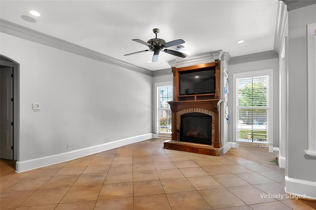 11010 Helens Way Property Photo 14