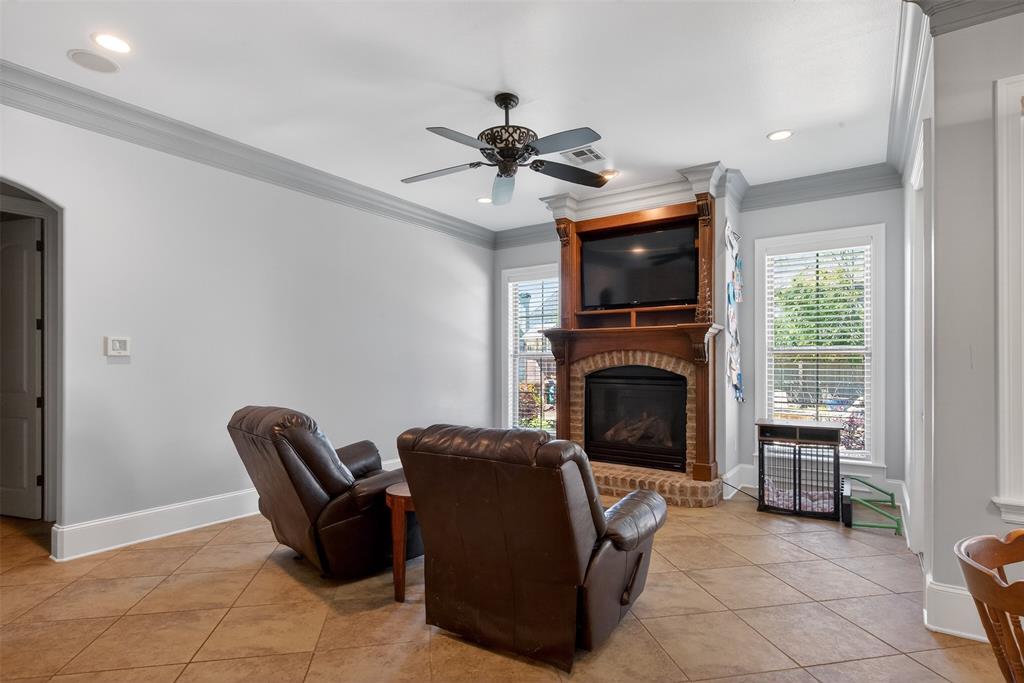 11010 Helens Way Property Photo 15