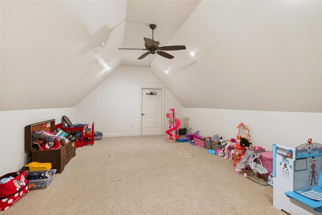 11010 Helens Way Property Photo 31