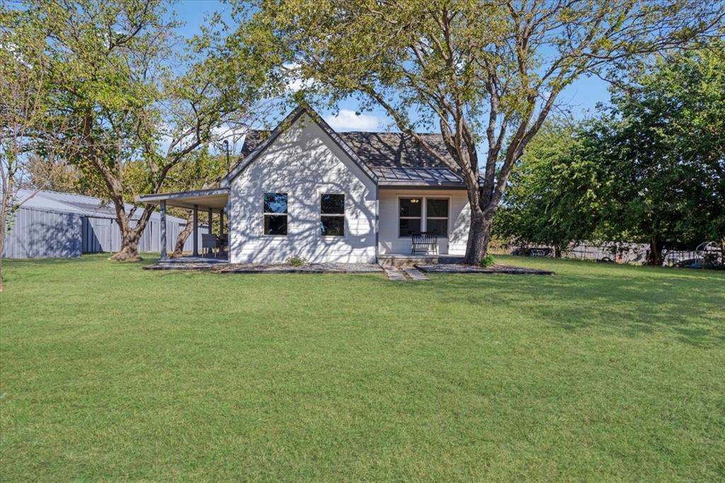 402 W Sam Rayburn Road Property Photo 2