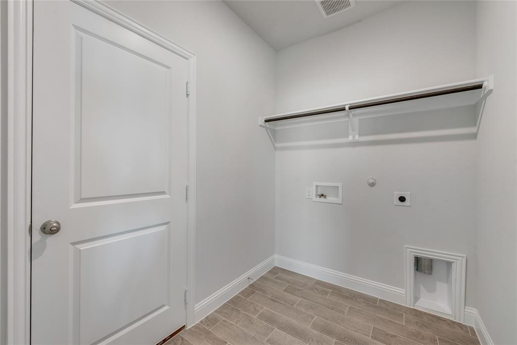 3016 Isla Terrace Property Photo 13