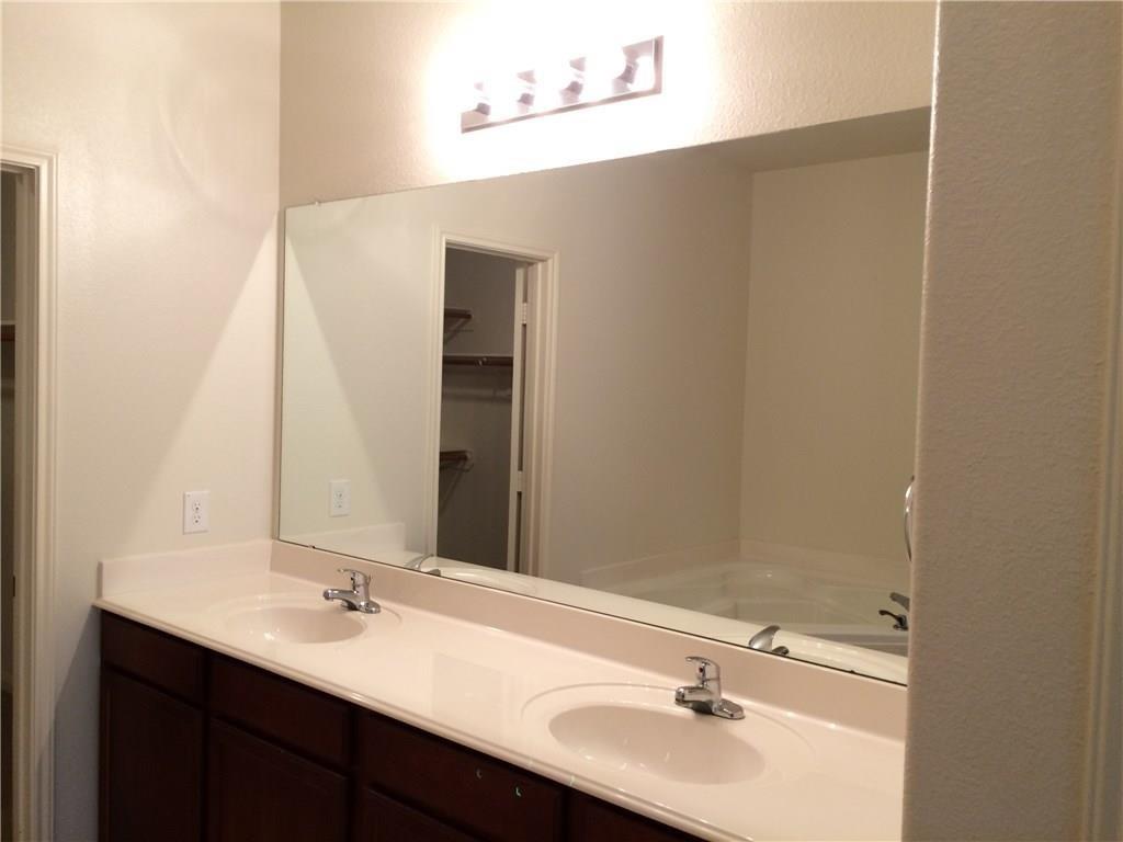 196 Dodge City Trail Property Photo 8
