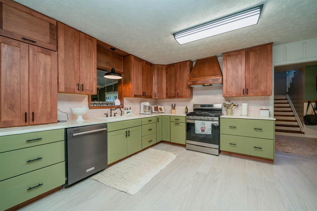 141 Cedar Street Property Photo 12