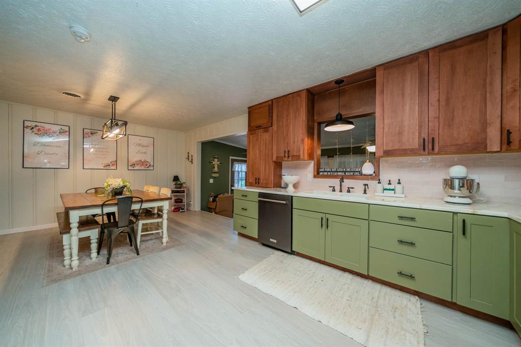 141 Cedar Street Property Photo 14