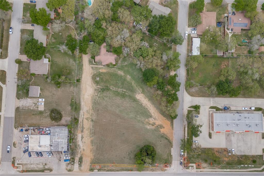 1228 W Hurst Boulevard Property Photo 2