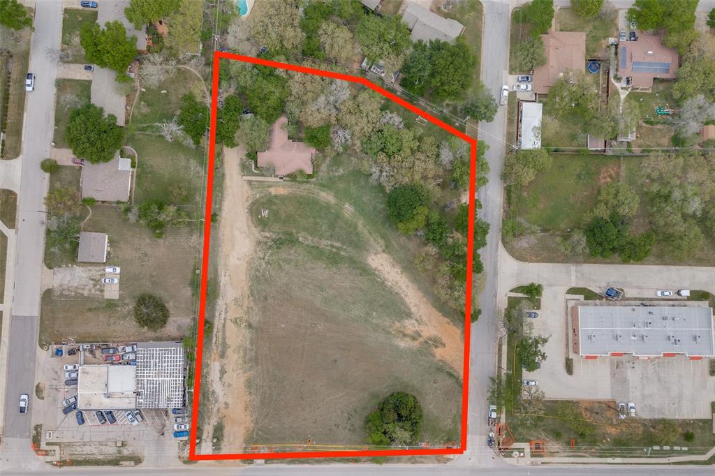 1228 W Hurst Boulevard Property Photo 3
