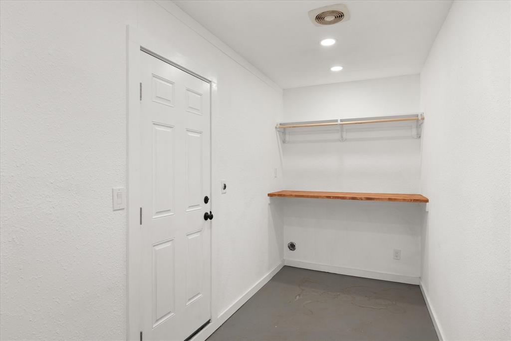 602 E 4th Street Property Photo 12