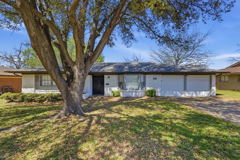 6028 Walraven Circle Property Photo 1