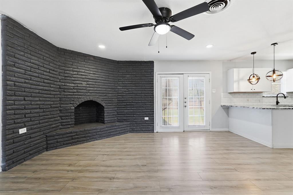 6028 Walraven Circle Property Photo 10