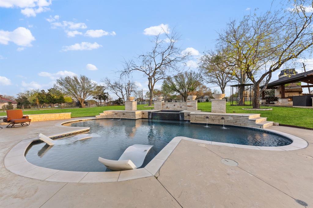 332 Sedona Falls Drive Property Photo 34