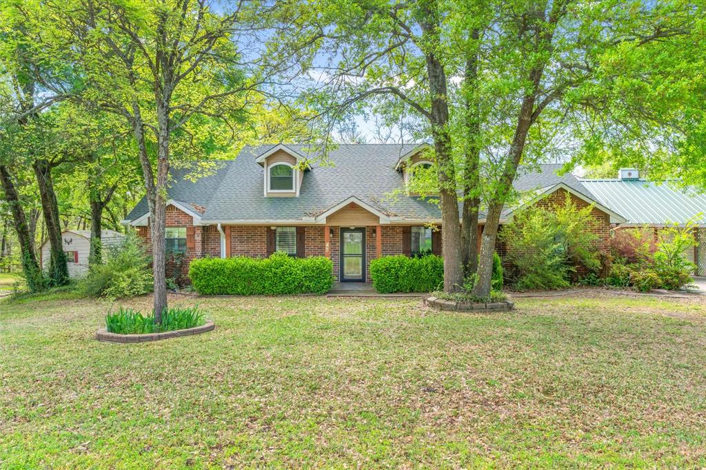 190 Westshore Drive Property Photo 1