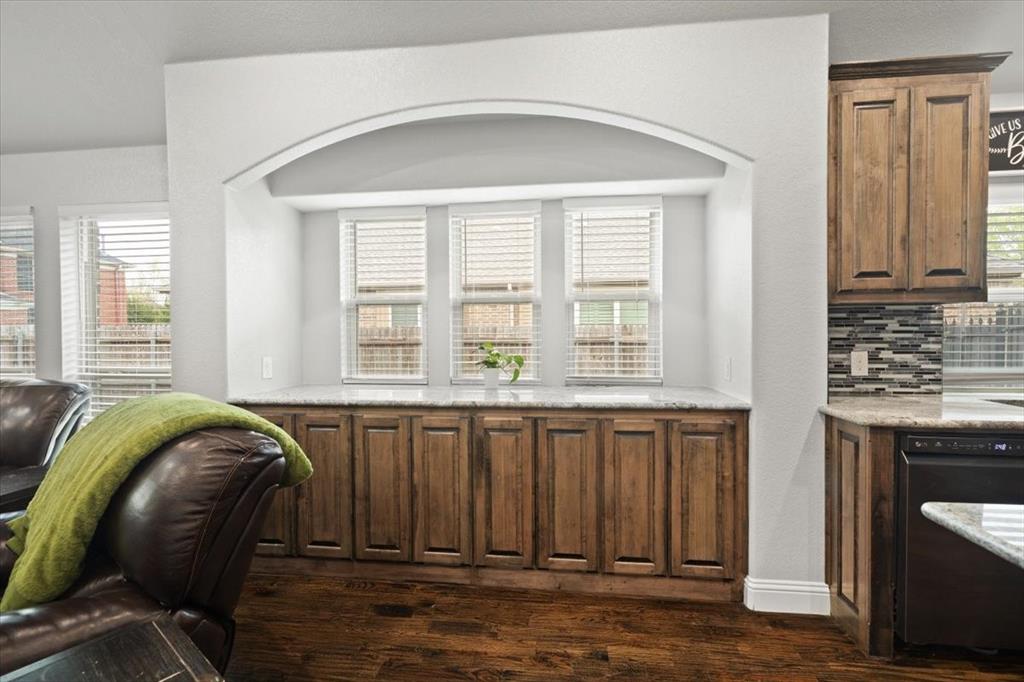 4302 Gleneagles Property Photo 7