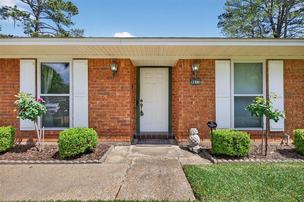 9813 High Point Drive Property Photo 3