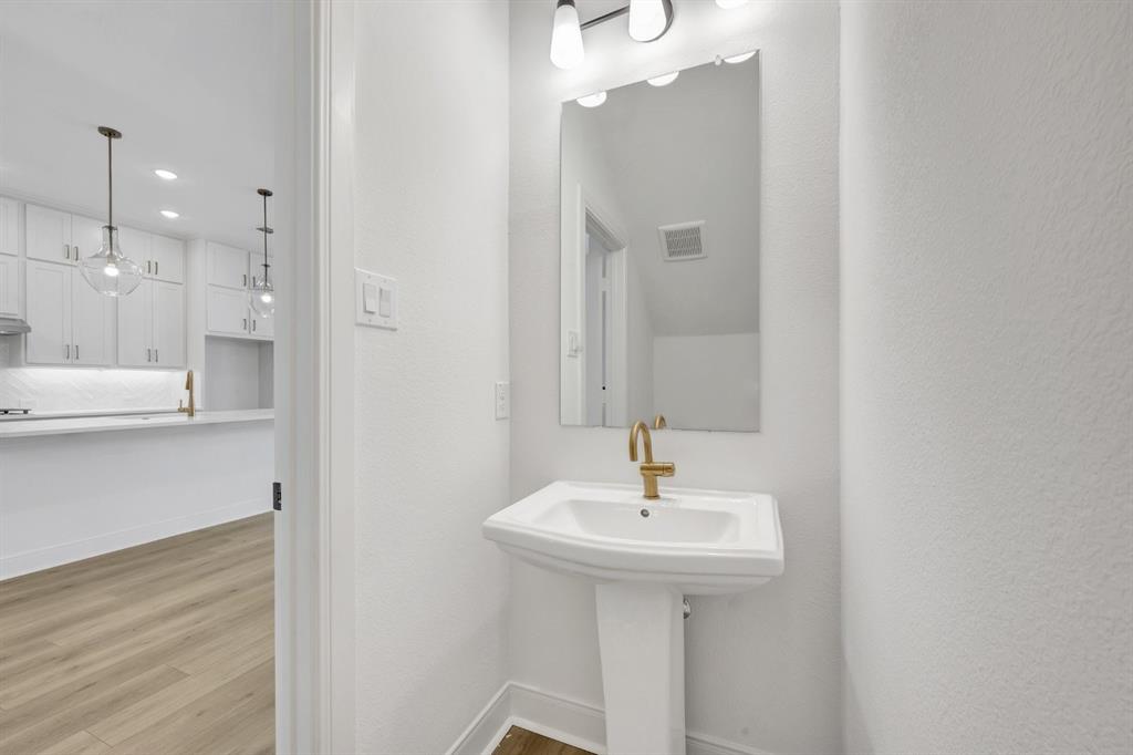 1321 Roundup Way Property Photo 14