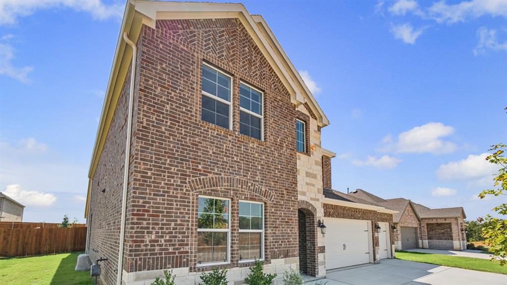 9516 Bently Boulevard Property Photo 3