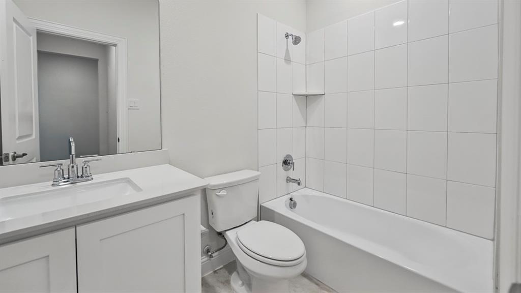 9516 Bently Boulevard Property Photo 10