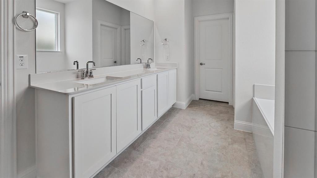 9516 Bently Boulevard Property Photo 12