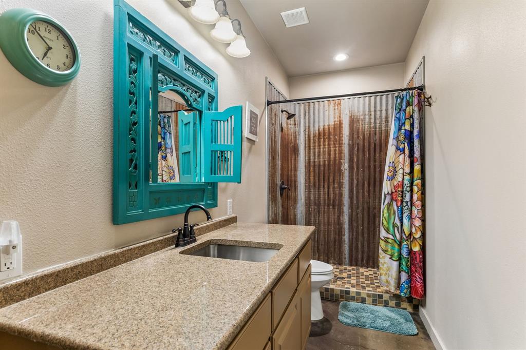 110 S Walnut Property Photo 35