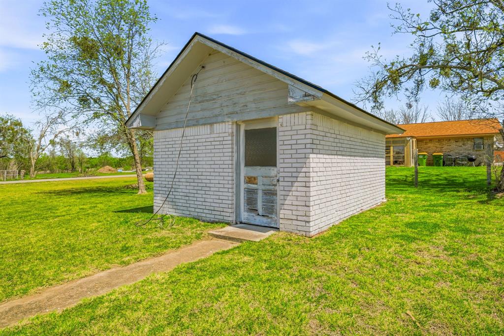 925 N Kirk Street Property Photo 20