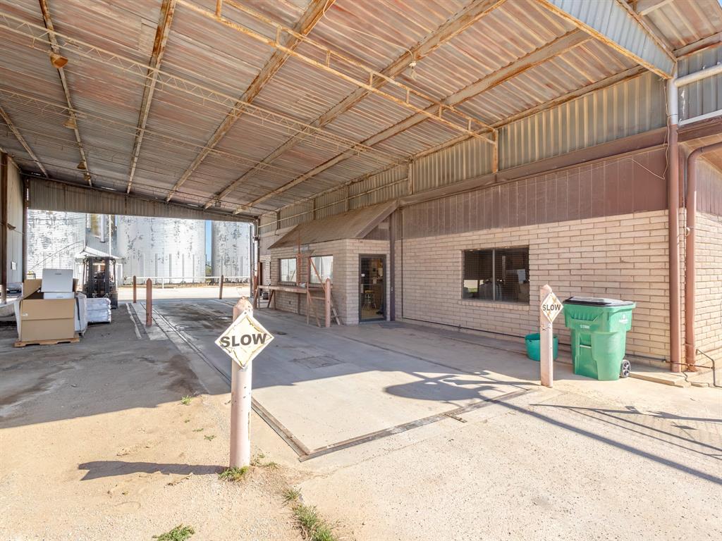 716 Brush Street Property Photo 18