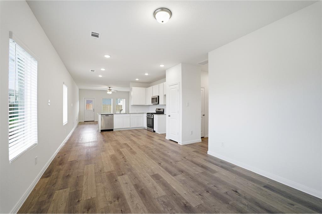 5207 Millbrook Drive Property Photo 11