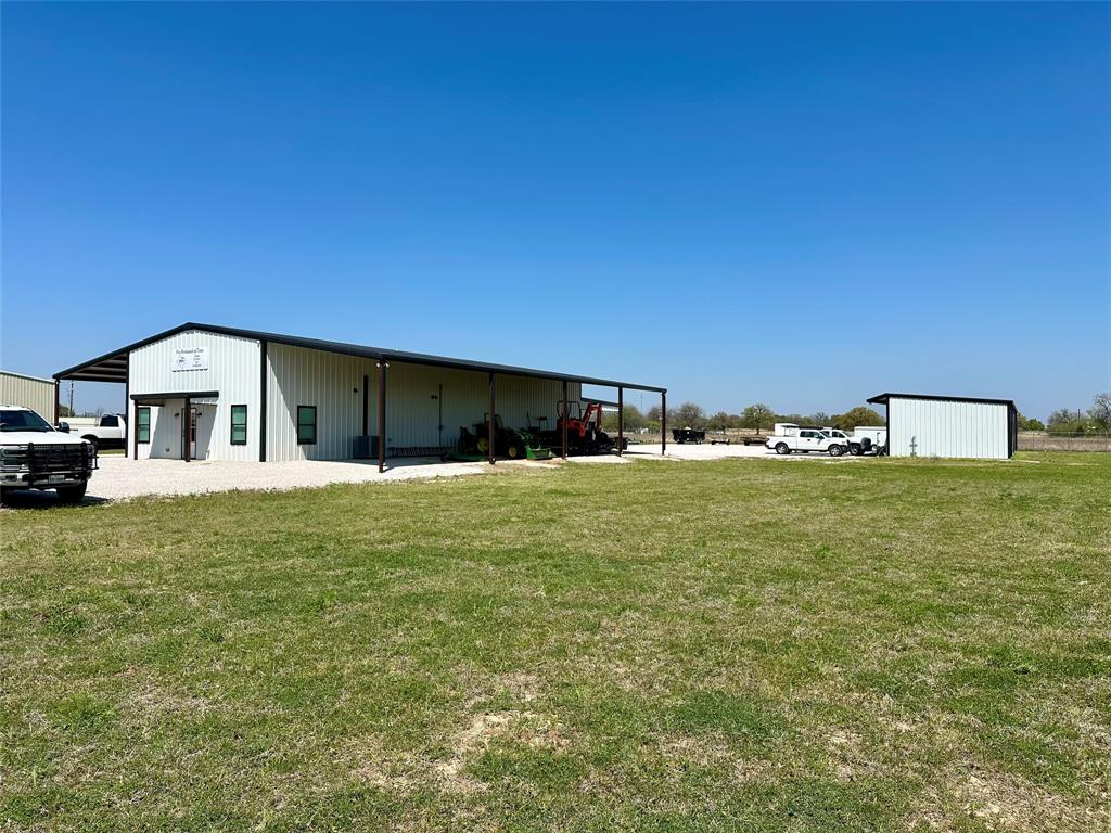 407 Fm 3381 Property Photo 4