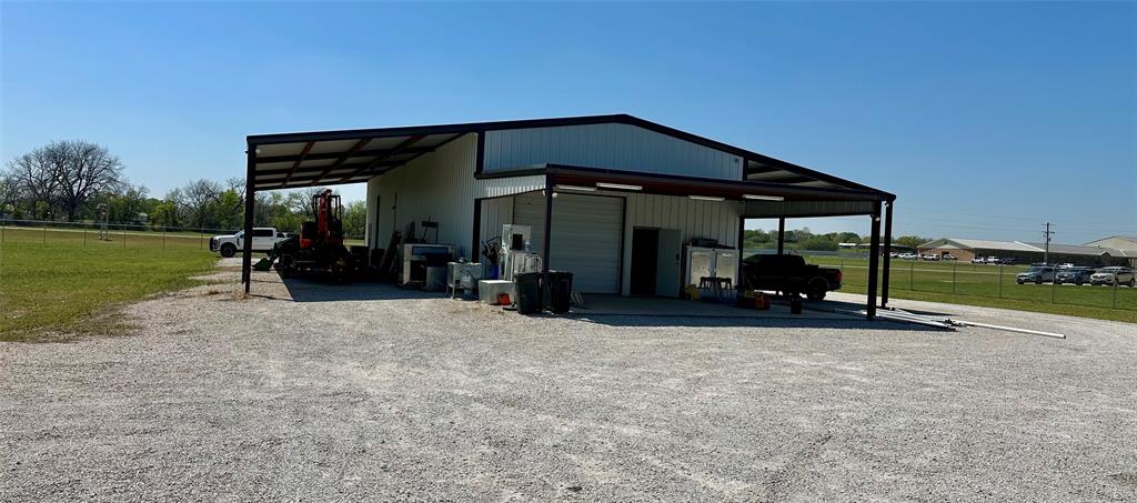407 Fm 3381 Property Photo 5
