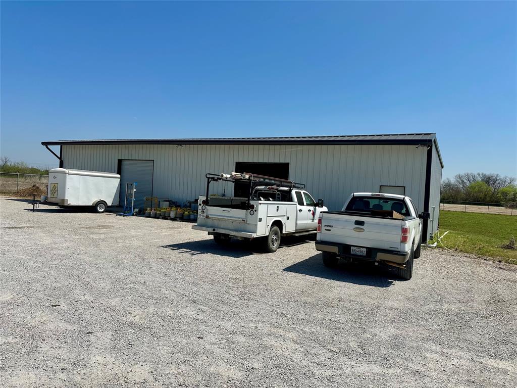 407 Fm 3381 Property Photo 14