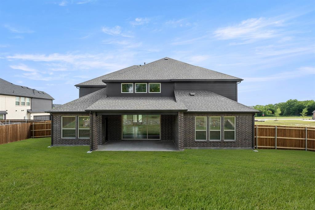 1115 Willow Lake Drive Property Photo 4