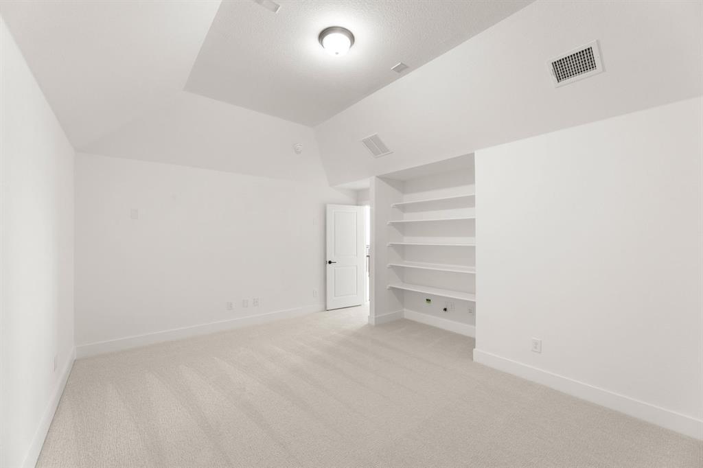 1115 Willow Lake Drive Property Photo 27