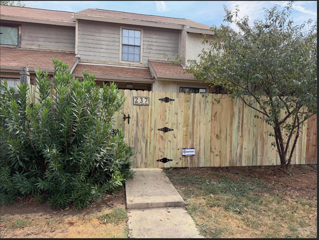237 Shady Lane Drive Property Photo 1
