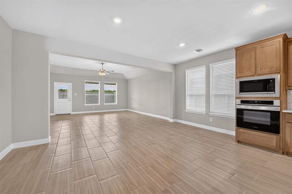 11224 Winged Elm Way Property Photo 6