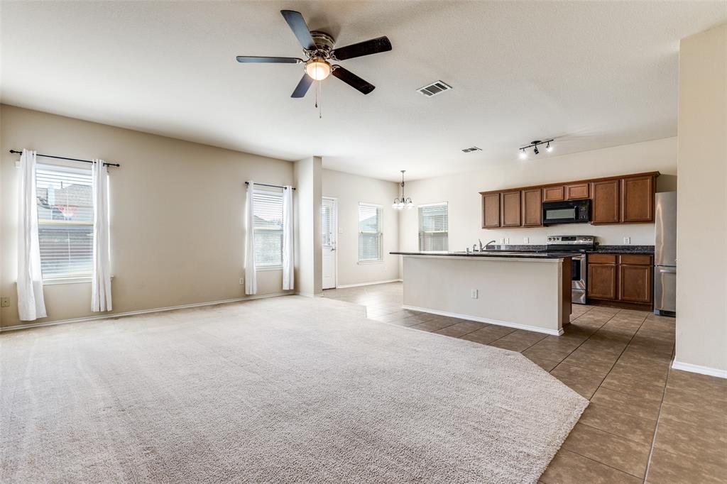 427 Paddock Lane Property Photo 6